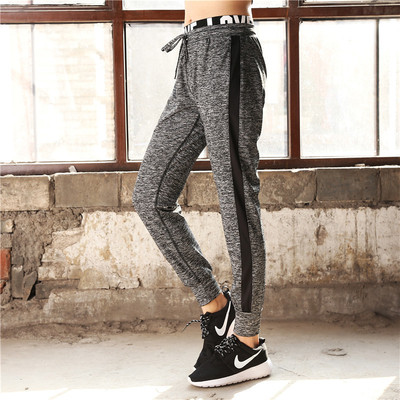 Красив спортен панталон за дамите в три цвята, подходящ за ежедневие и спорт