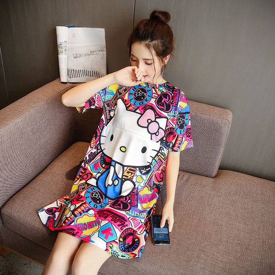 Πολύχρωμο γυναικείο φόρεμα με κοντό μανίκι με κινούμενη εικόνα