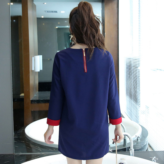 Сладка рокля за бременни жени с дълъг ръкав и изображение в син цвят