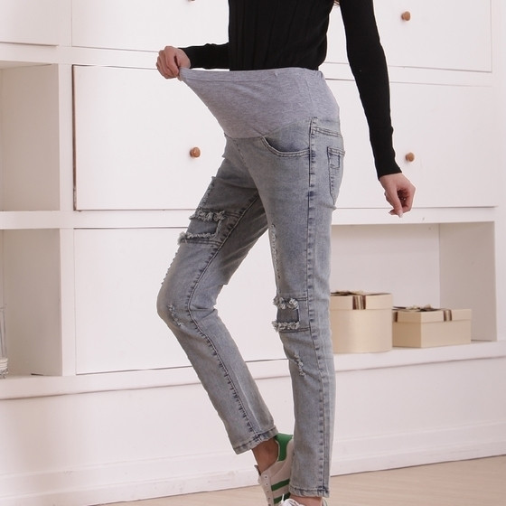 Ежедневни дънки за бременни жени - накъсани в сив цвят