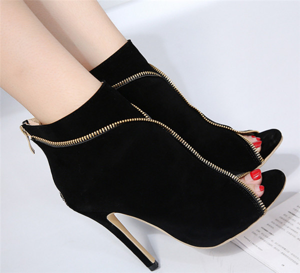 Γυναικεία ψηλά παπούτσια  με ψηλά τακούνια με κάλυμμα σουέτ