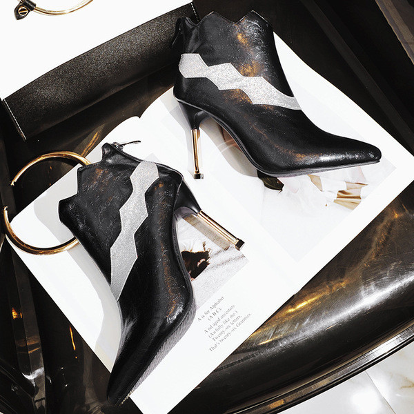 Γυναικεία παπούτσια με ψηλό τακούνι σε πολλά χρώματα και  με φερμουάρ