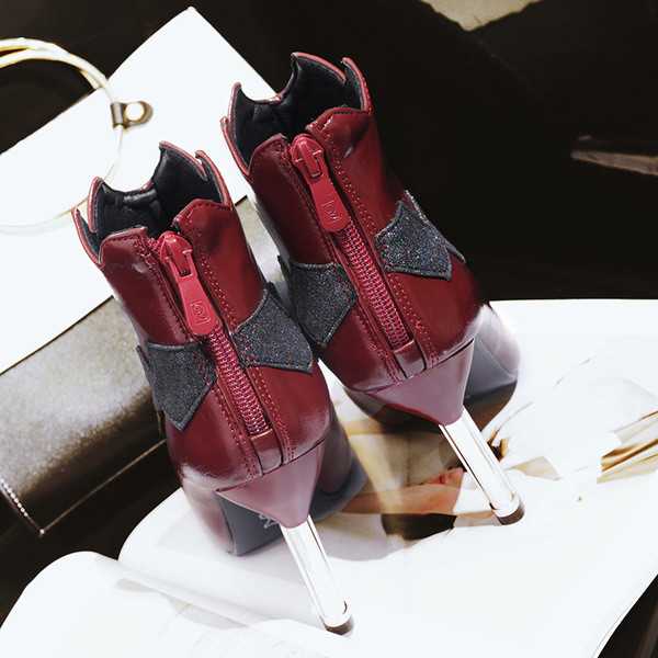 Γυναικεία παπούτσια με ψηλό τακούνι σε πολλά χρώματα και  με φερμουάρ