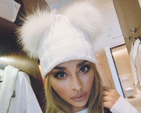 Μοναδικό γυναικείο καπέλο με πολύ κομψές χάντρες 