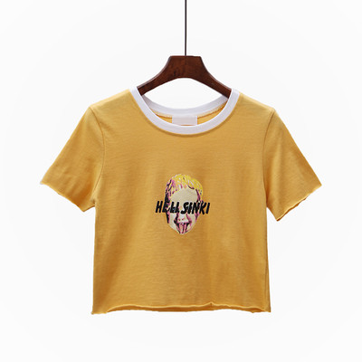 Σύντομη γυναικεία μπλούζα σε διάφορα χρώματα και εικόνα