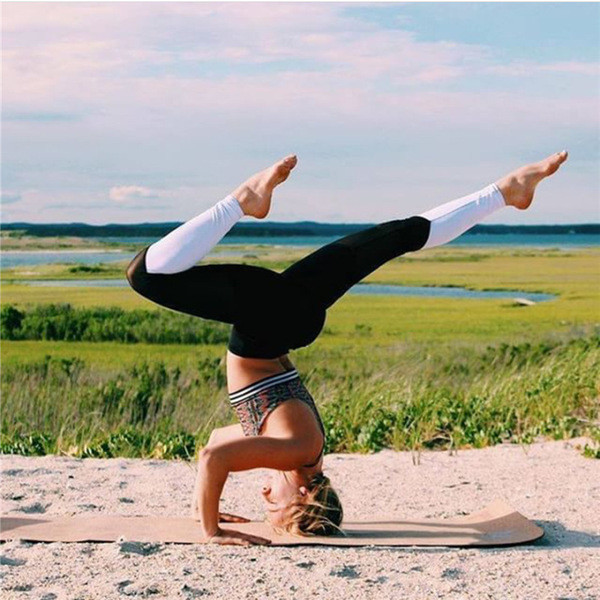 Όμορφο γυναικείο κολάν σε μαύρο και άσπρο με ένα σκιερό μοτίβο