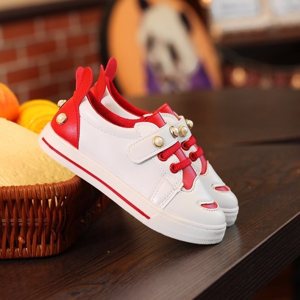 Παιδικά πάνινα παπούτσια για κορίτσια σε τρία χρώματα με λουράκια βελκρό και χάντρες