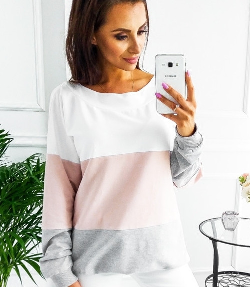 Καθημερινή γυναικεία  μπλούζα με κολάρο σε σχήμα O, μακριά μανίκια και  πολλά χρώματα 