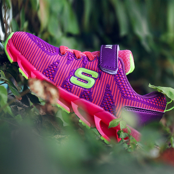 Πολύχρωμα αθλητικά  παπούτσια για αγόρια και κορίτσια με λουράκια βελκρό  και ανθεκτική σόλα