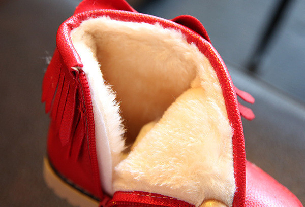 Нежни детски боти за момичета с ресни и панделка в червен, розов и черен цвят