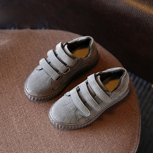 Καθημερινά κομψά αθλητικά παπούτσια για αγόρια και κορίτσια σε καφέ, γκρι και μαύρο με λουράκια βελκρό