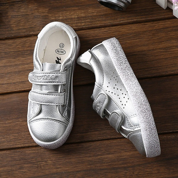 Κομψά παιδικά πάνινα παπούτσια για κορίτσια και αγόρια σε τρία χρώματα με λουράκια βελκρό κατάλληλα για τη  καθημερινή ζωή