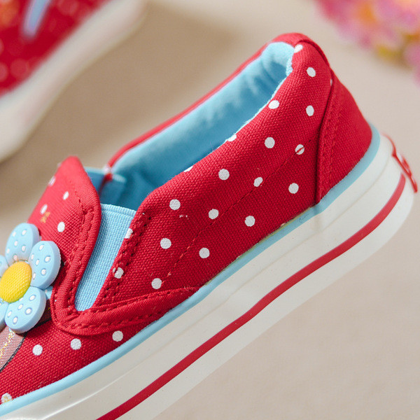 Παιδικά μοκασίνια για  κορίτσια σε τρία χρώματα