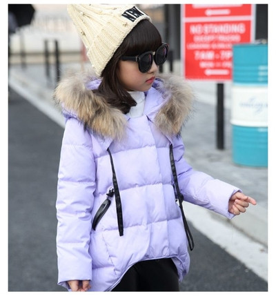 Κομψό παιδικό  χειμωνιάτικο μπουφάν  για τα κορίτσια σε ασύμμετρο μήκος  και με κουκούλα