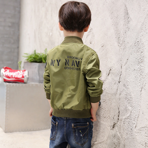 Παιδικό μπουφάν για  αγόρια σε πράσινο και μαύρο χρώμα