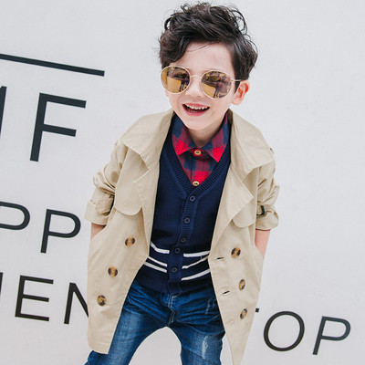 Стилно детско палто за момчета в син и бежов цвят