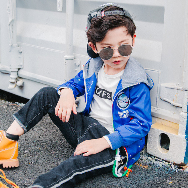 Παιδικό αθλητικό φούτερ για αγόρια με κουκούλα σε δύο χρώματα