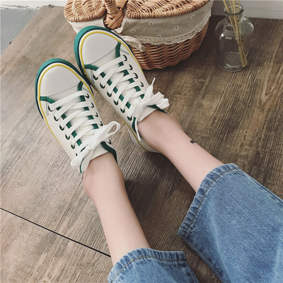 Κομψά αθλητικά γυναικεία παπούτσια σε τρία χρώματα κατάλληλα για την καθημερινή ζωή