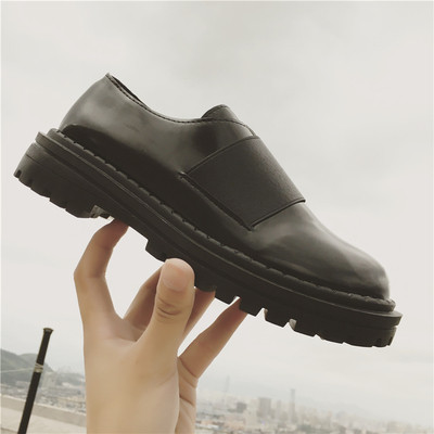 Κομψά γυναικεία παπούτσια, εκλεκτής ποιότητας με ανθεκτική σόλα σε μαύρο χρώμα