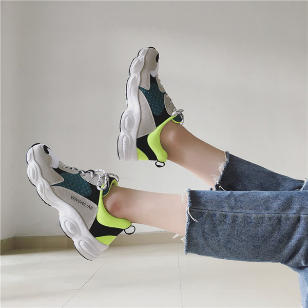 Καθημερινά αθλητικά γυναικεία παπούτσια με ανθεκτική σόλα σε τρία χρώματα