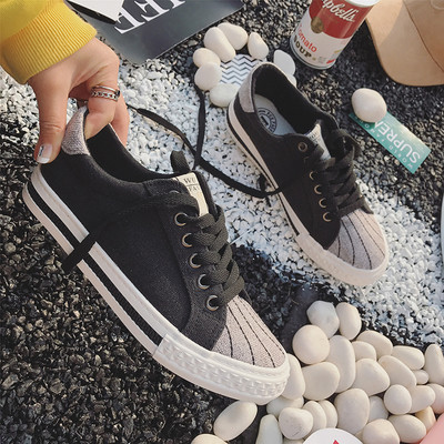 Красиви дамски кецове в четири цвята в семпъл дизайн, подходящи за ежедневие