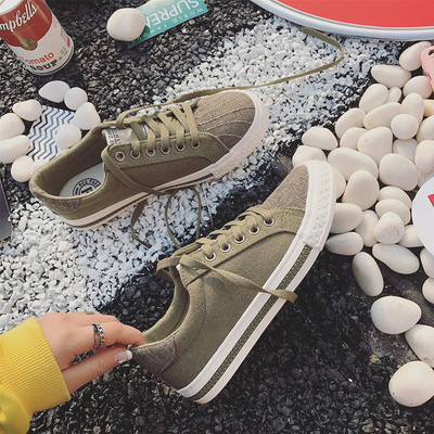 Красиви дамски кецове в четири цвята в семпъл дизайн, подходящи за ежедневие