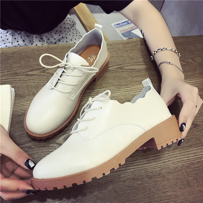 Ежедневни дамски обувки на лек ток с връзки в светъл и тъмен вариант