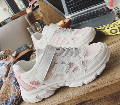 Άνετα γυναικεία αθλητικά παπούτσια -  σε διαφορετικά  ανοιχτά χρώματα