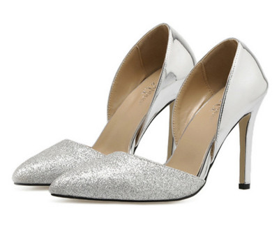 Γυναικεία παπούτσια με ψηλό τακούνι σε χρυσό και ασημί χρώμα με γυαλιστερό φινίρισμα