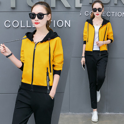 Πολύ άνετο γυναικείο αθλητικό σύνολοσε δύο μέρη - 3 χρώματα