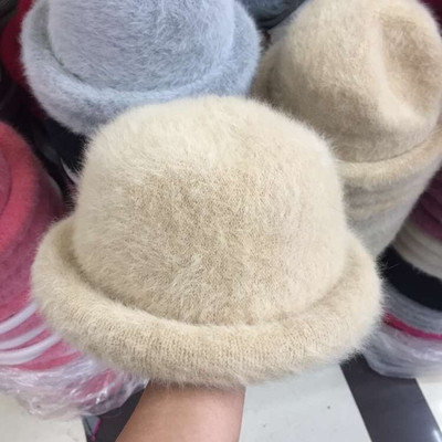 Καθημερινή γυναικεία μάλλινη βόμβα σε πολλά διαφορετικά χρώματα