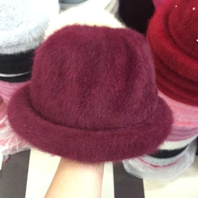 Καθημερινή γυναικεία μάλλινη βόμβα σε πολλά διαφορετικά χρώματα