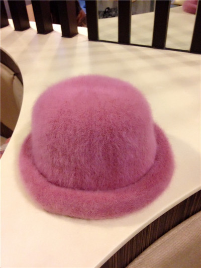 Καθημερινή γυναικεία μάλλινη βόμβα σε πολλά διαφορετικά χρώματα