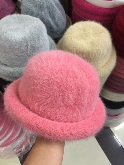 Καθημερινή γυναικεία μάλλινη βόμβα σε πολλά διαφορετικά χρώματα