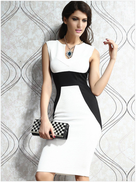 Κομψό γυναικείο φόρεμα  με ντεκολτέ σε σχήμα V σε κόκκινο και λευκό χρώμα