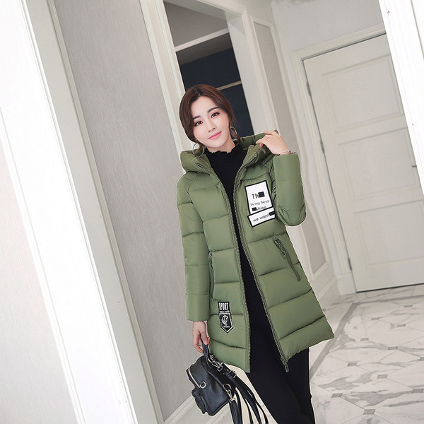 Красиво зимно дамско яке с надпис и качулка в много цветове