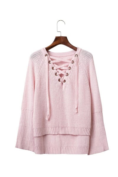 Καθημερινο γυναικείο πουλόβερ με κολάρο σε σχήμα V και πολύ κομψούς δεσμούς