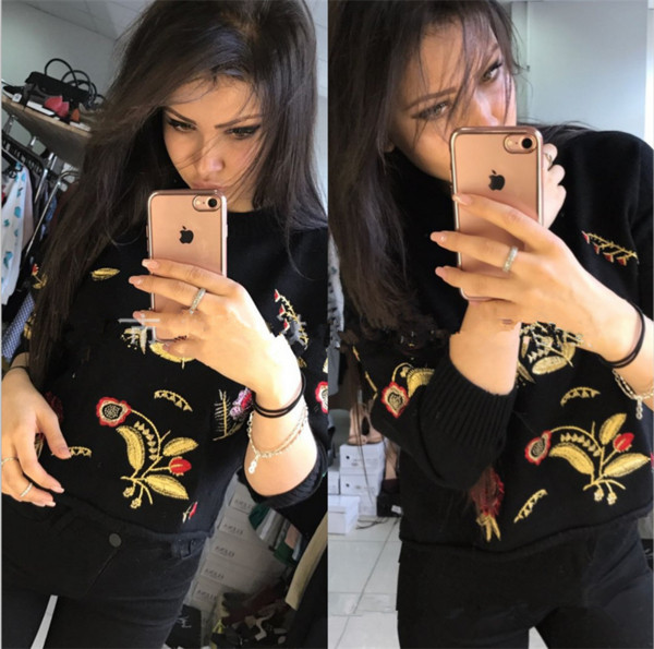 Πολύ κομψό και μοντέρνο γυναικείο πουλόβερ  σε ριγέ floral μοτίβα - 3 χρώματα