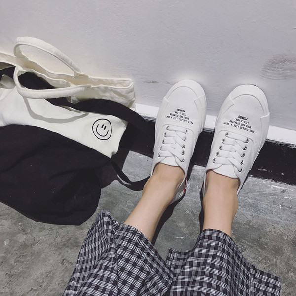 Интересни ежедневни дамски кецове с надпис в четири цвята