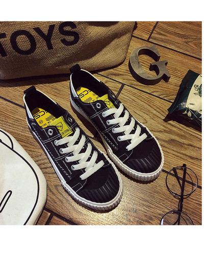 Καθημερινά κομψά πάνινα γυναικεία παπούτσια σε τέσσερα χρώματα με επίπεδη σόλα