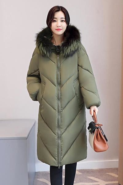 Υπέροχο γυναικείο μπουφάν, μακρύ μέχρι τα γόνατα, με μεγάλη χνουδωτή κουκούλα