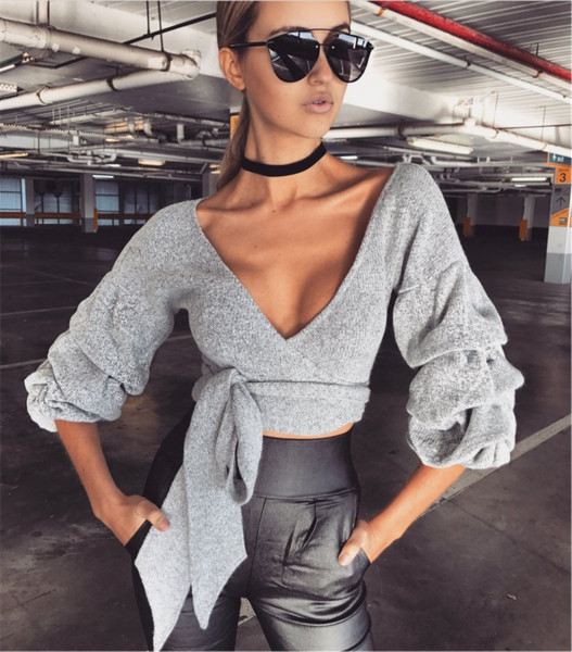 Υπέροχη γυναικεία μπλούζα με ντεκολτέ σε σχήμα V