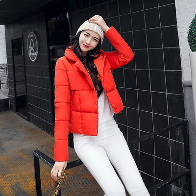 Актуален модел дамско есенно-зимно яке с дебела яка