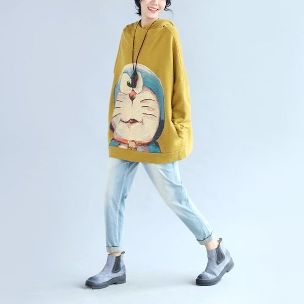 Широк дамски спортен суичър с изображение в жълт и черен цвят