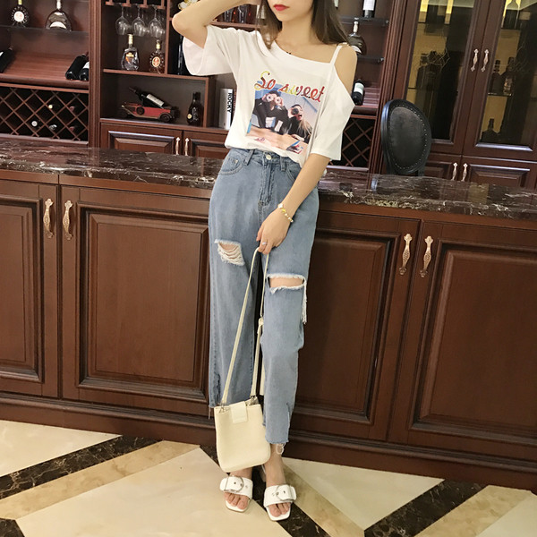 Стилни дамски дънки тип Boyfriend - 7/8 дължина, висока талия и накъсани