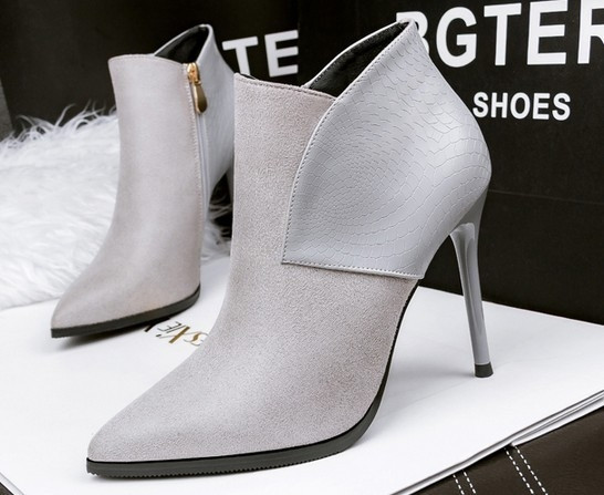 Много стилни дамски затворени обувки на висок ток - 3 цвята