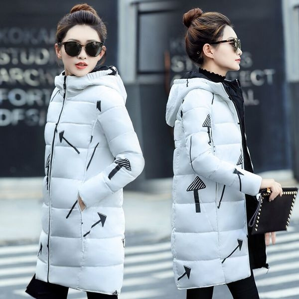 Зимно дамско яке в дълъг модел с качулка и интересни фигури в два цвята