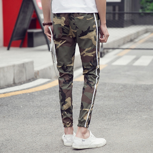 Спортно-елегантен мъжки панталон тип Слим в камуфлажен цвят