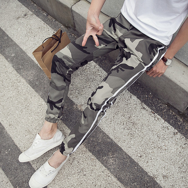 Спортно-елегантен мъжки панталон тип Слим в камуфлажен цвят