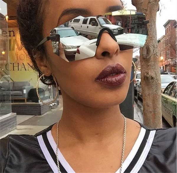 Слънчеви дамски очила с огледални стъкла